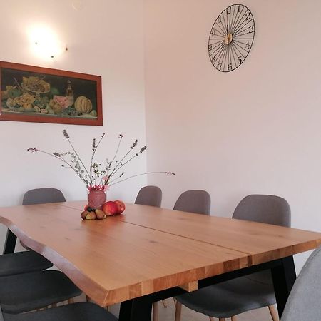 Vila Dubravka - Schoen Und Komfortabel Inmitten Von Olivenbaeumen Und Weinbergen Mit Whirlpool Valtura Екстериор снимка