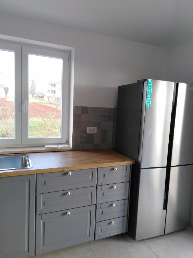 Vila Dubravka - Schoen Und Komfortabel Inmitten Von Olivenbaeumen Und Weinbergen Mit Whirlpool Valtura Екстериор снимка