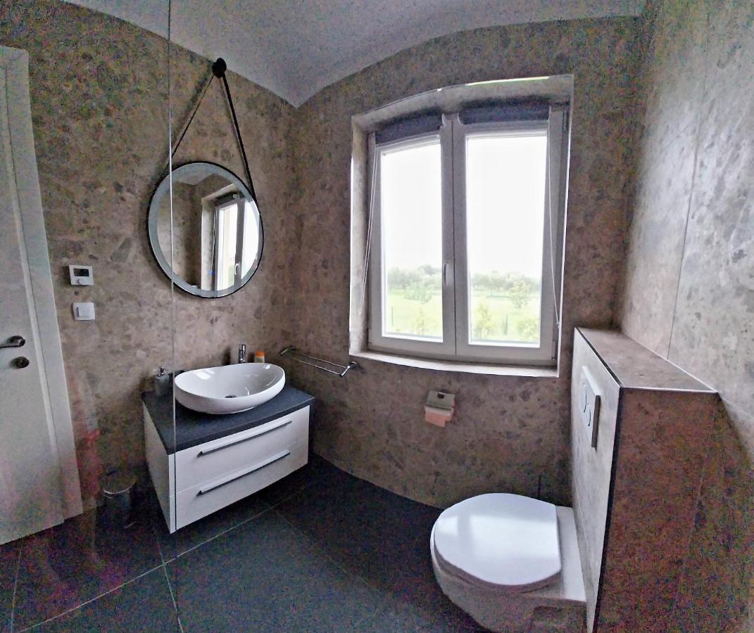 Vila Dubravka - Schoen Und Komfortabel Inmitten Von Olivenbaeumen Und Weinbergen Mit Whirlpool Valtura Екстериор снимка