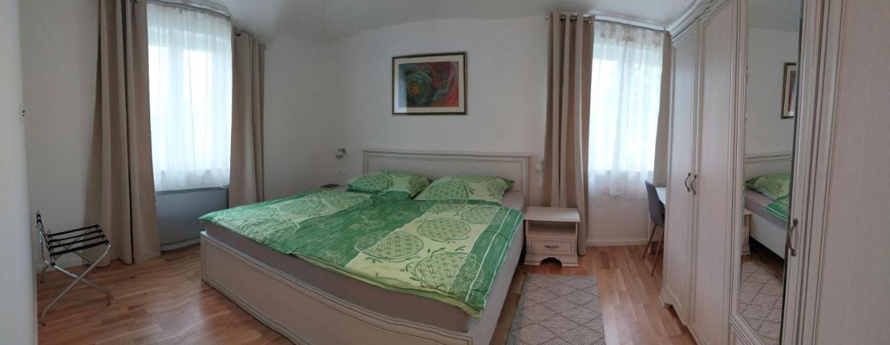 Vila Dubravka - Schoen Und Komfortabel Inmitten Von Olivenbaeumen Und Weinbergen Mit Whirlpool Valtura Екстериор снимка