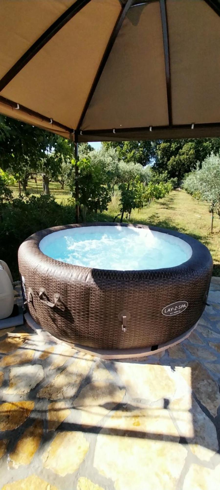 Vila Dubravka - Schoen Und Komfortabel Inmitten Von Olivenbaeumen Und Weinbergen Mit Whirlpool Valtura Екстериор снимка