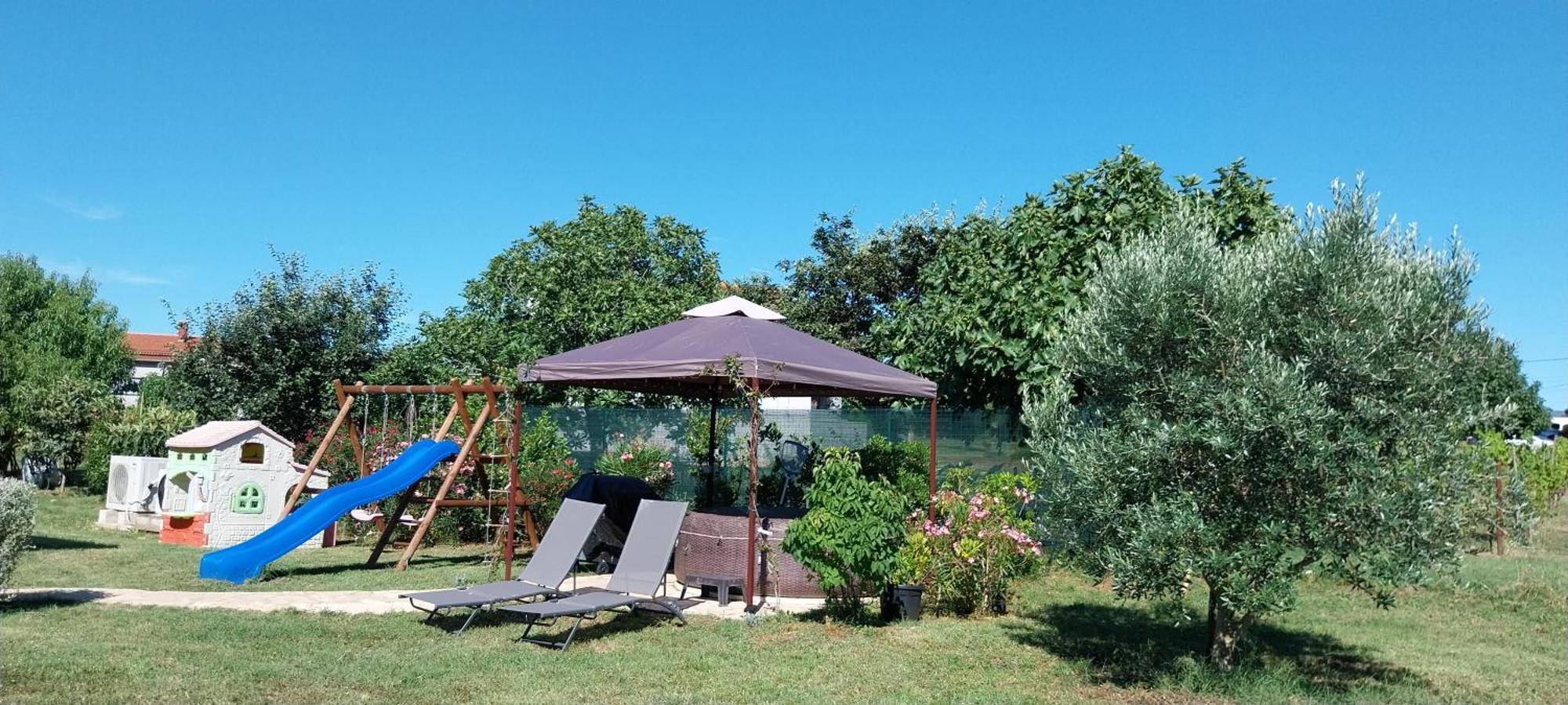 Vila Dubravka - Schoen Und Komfortabel Inmitten Von Olivenbaeumen Und Weinbergen Mit Whirlpool Valtura Екстериор снимка